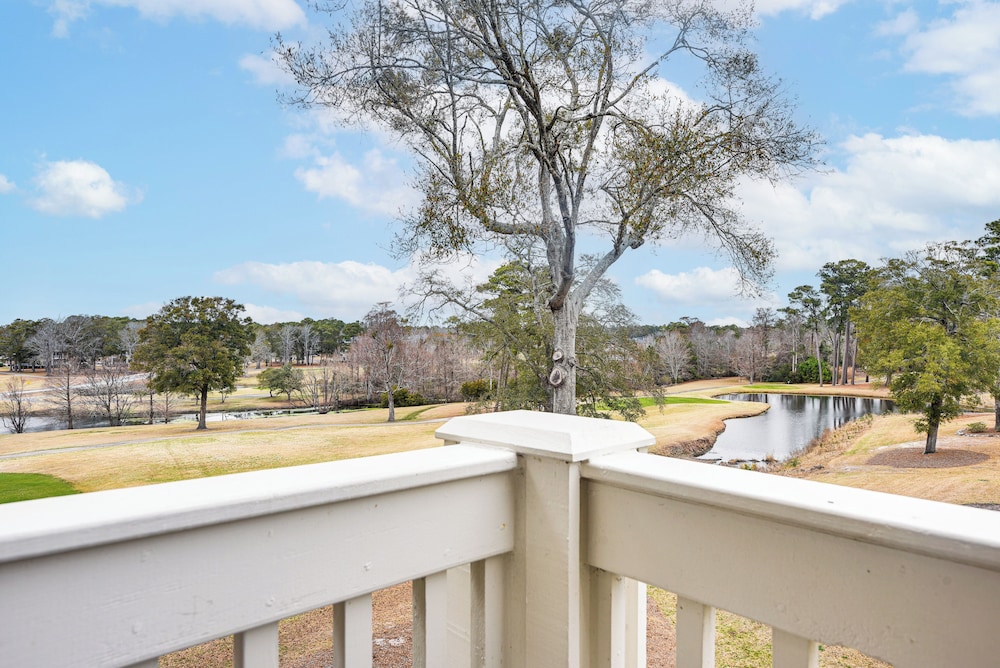 Golfer's Oasis 1 Mi to Ocean: River Creek II Condo