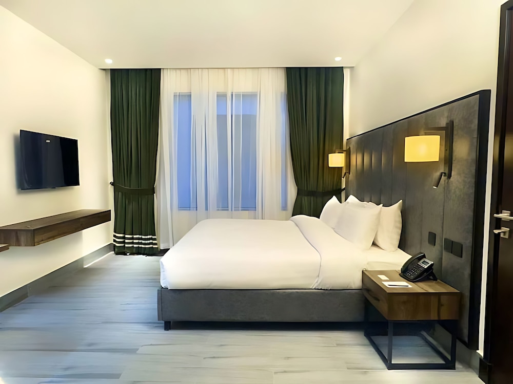 Executive Grand Royal