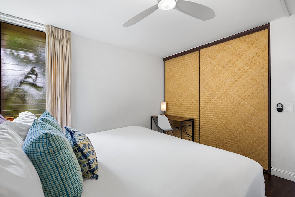 Maui Vista 2-301 - Modern and Bright Renovation in Building 2, No Carpet, AC!