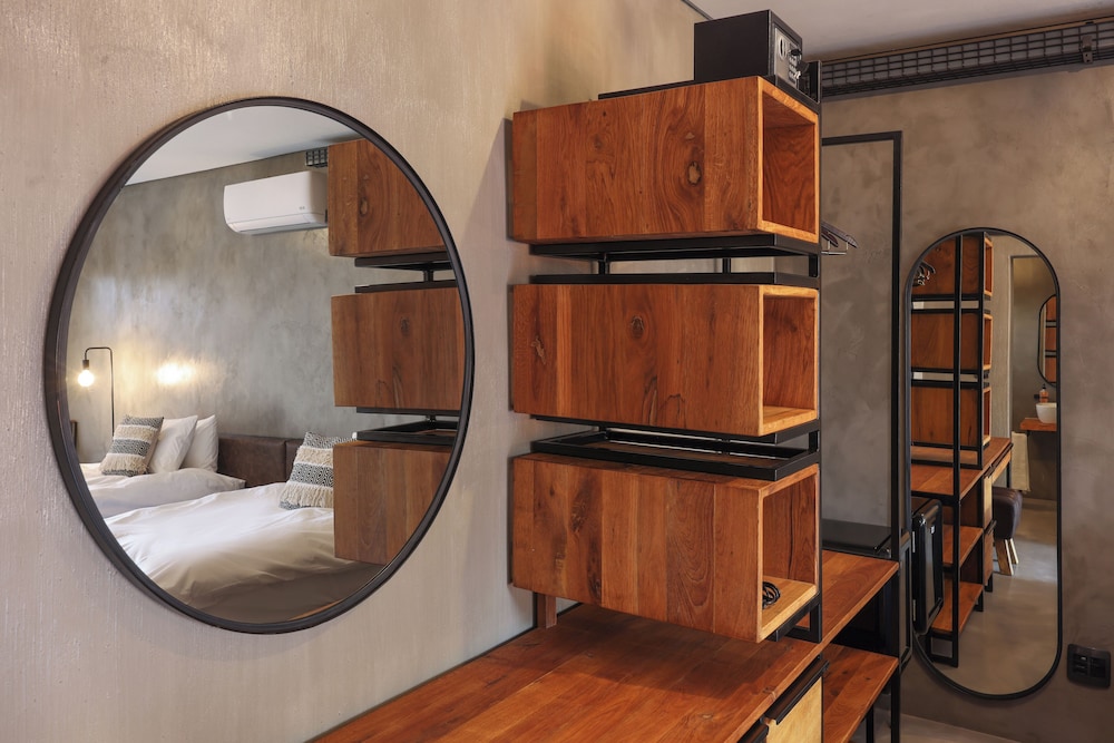 Naka Luxury Safari Lodge