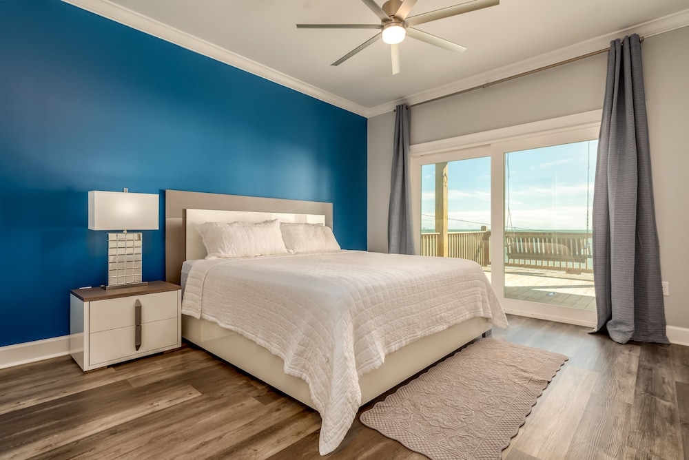 Transparent Sea - 105 Tampico 4 Bedroom Home by RedAwning