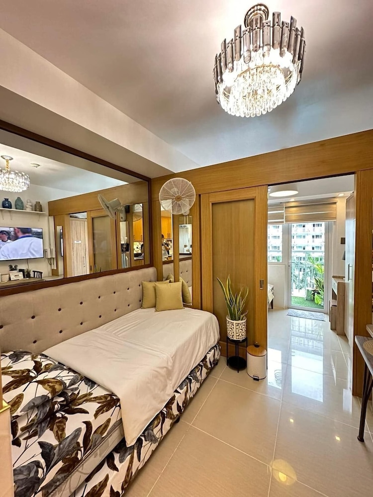 Luxury Staycation at Prime Location Mall of Asia Shell Residences Pasay Tower C