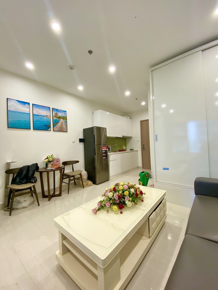 Hanoi Vacations - Smart City Vinhomes Nam Tu Liem Apartment - Property Image 7