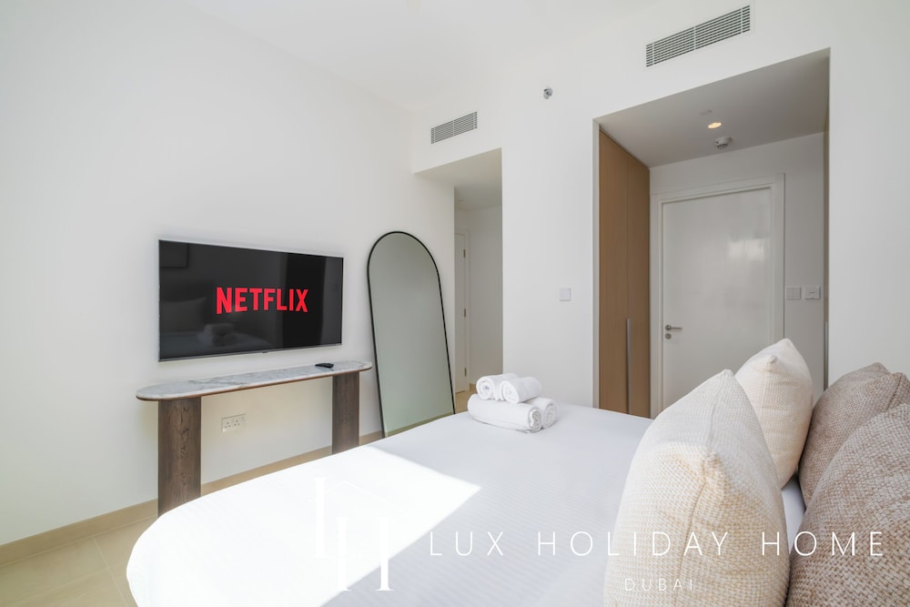 LUX The Orchid Creek Beach Suite