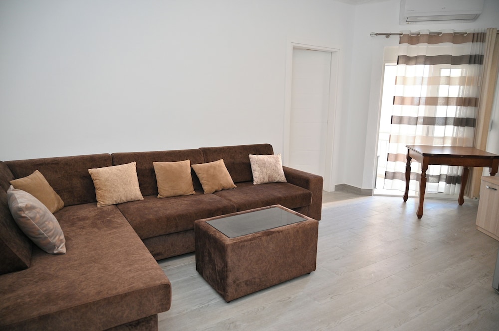 Elite Apartments