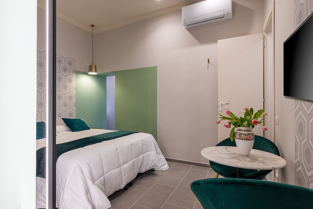 Morpheus Rooms