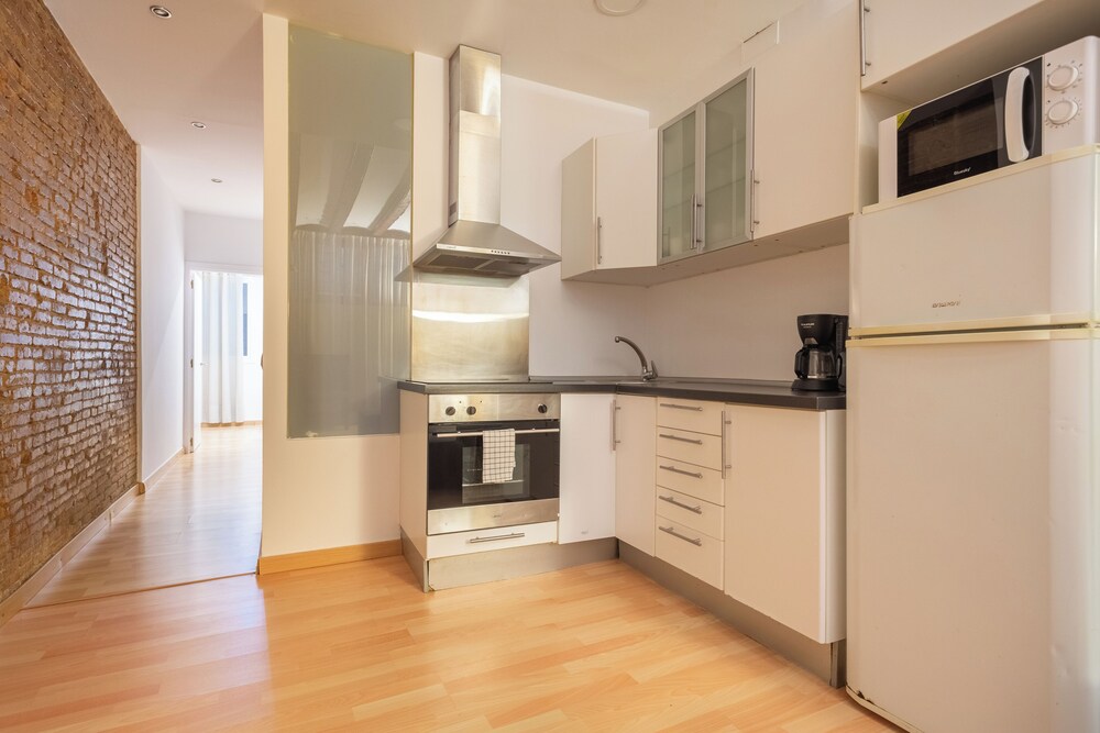 Apartment Near Las Ramblas For Families Or Friends