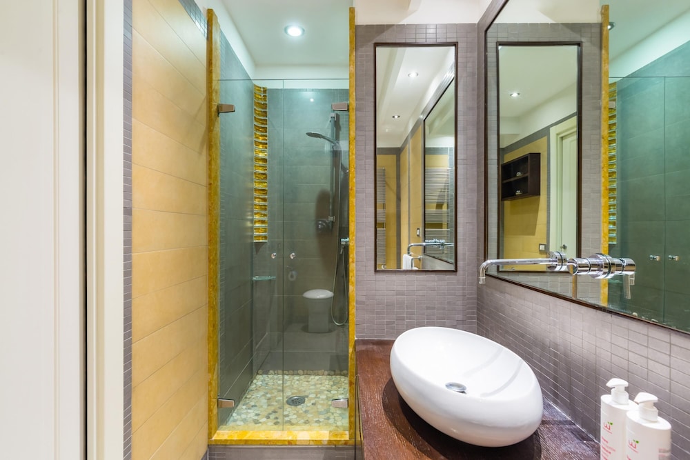 Stylish Apartment a Piazza Municipio by Wonderful Italy