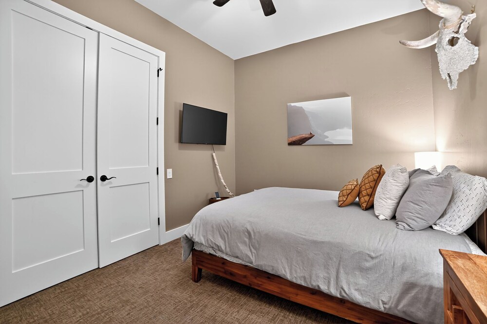 Hill Country Retreat & Casita