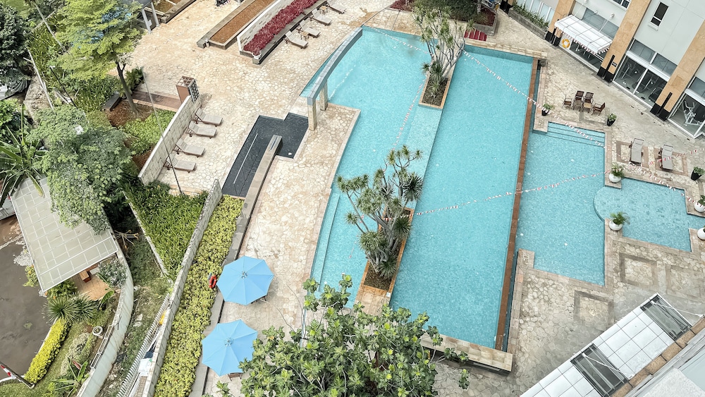 Contemporary Minimalist 2Br Apartment At Somerset Berlian Kebayoran Lama