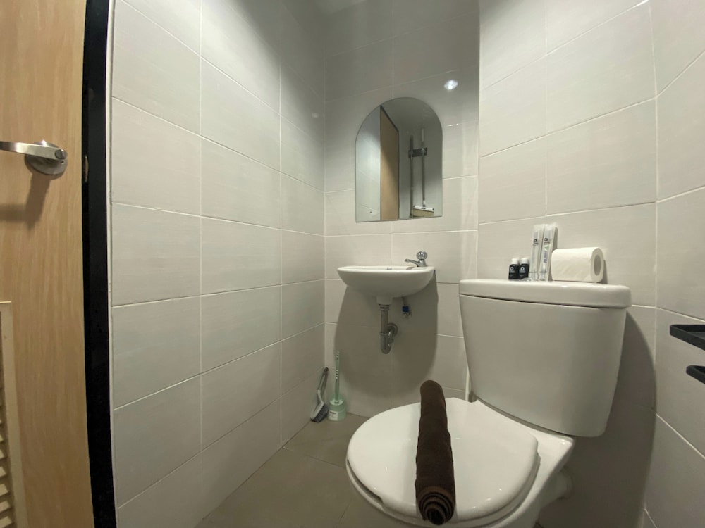 Cozy And Restful 1Br Without Living Room Apartment The Alton