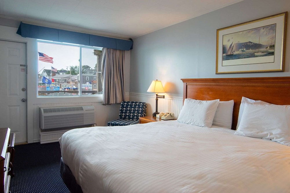 Fishermans Wharf Inn