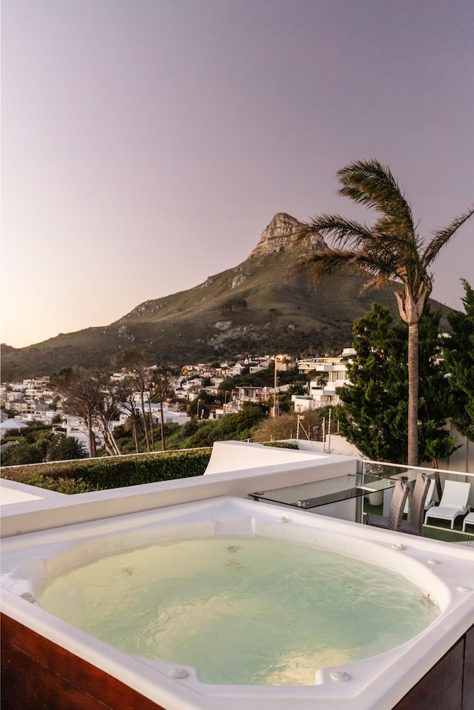 Incredible 6bed w Pool in Camps Bay Villa Galazzio