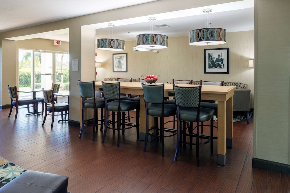Holiday Inn Express & Suites Port Charlotte by IHG view 4