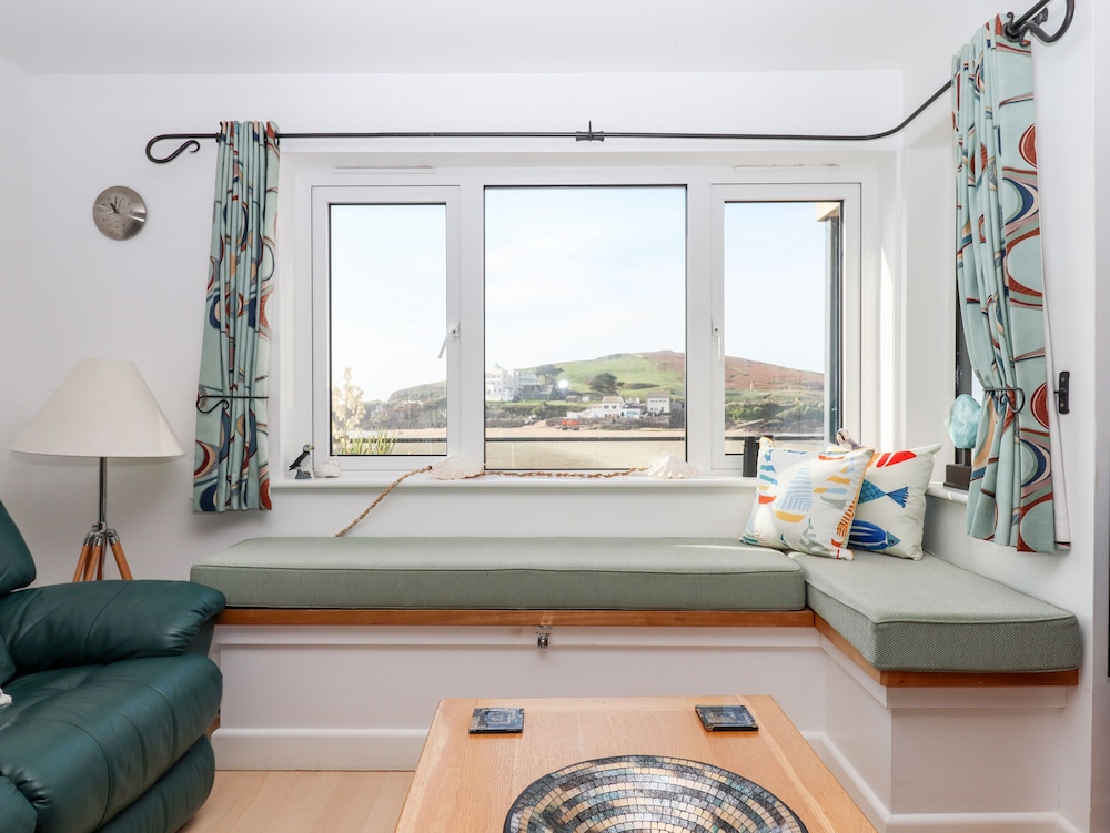 4 Burgh Island Causeway