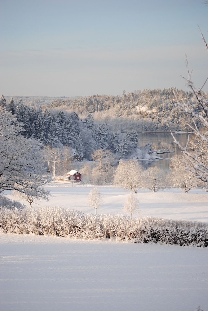 Anfasteröd Gårdsvik