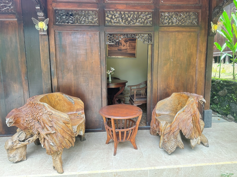 Puunee Wild River Resto & Villa's