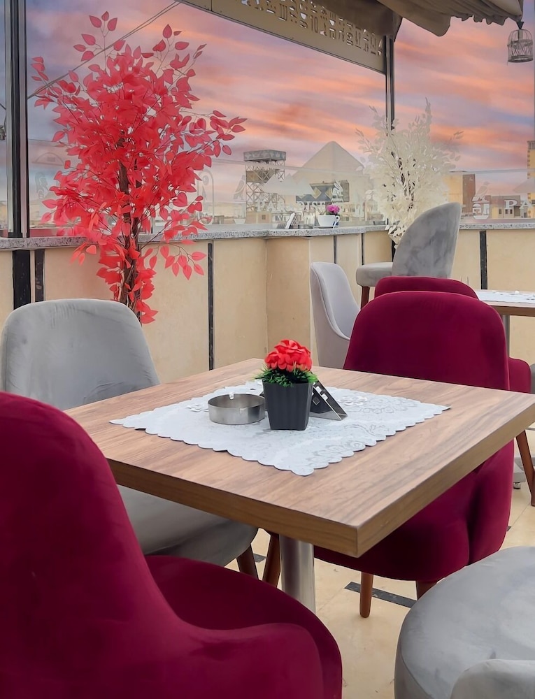 Pearl pyramids Inn