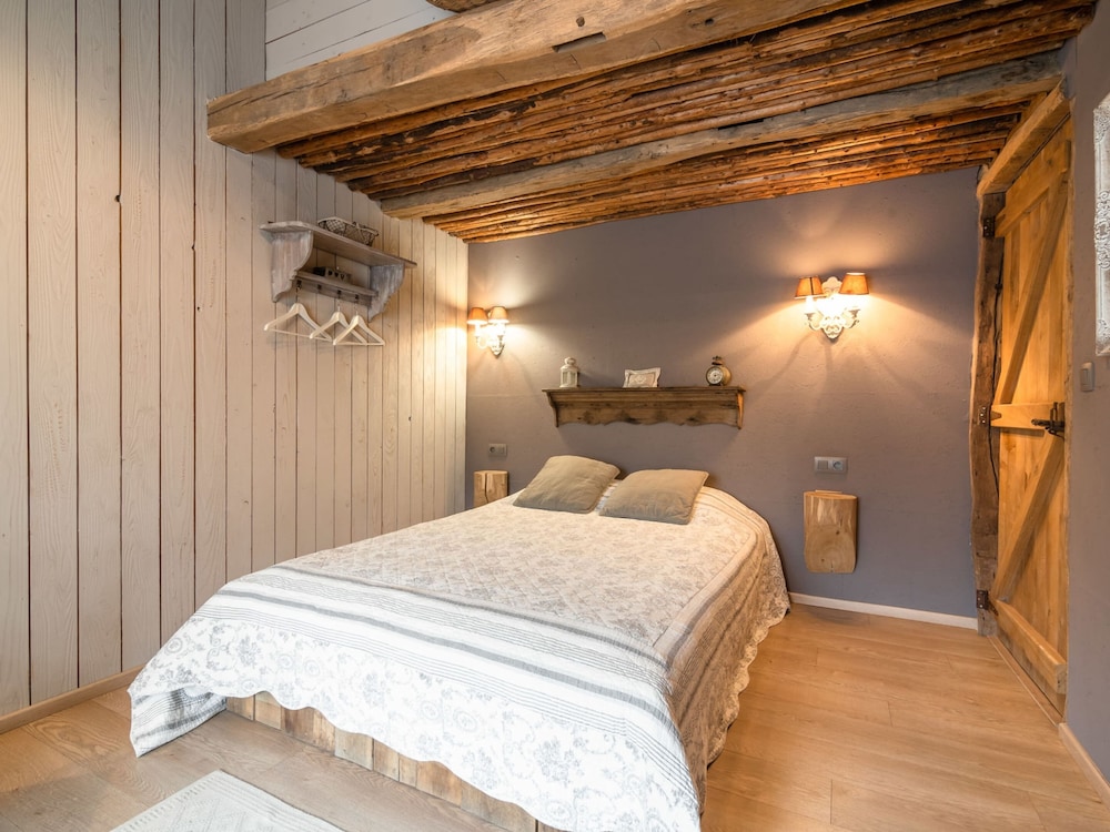Beautiful Holiday Home with Hot Tub, Sauna & Monumental Fireplace view 2