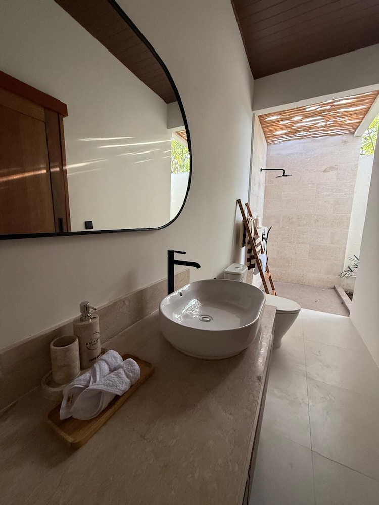 Malasama suites hotel