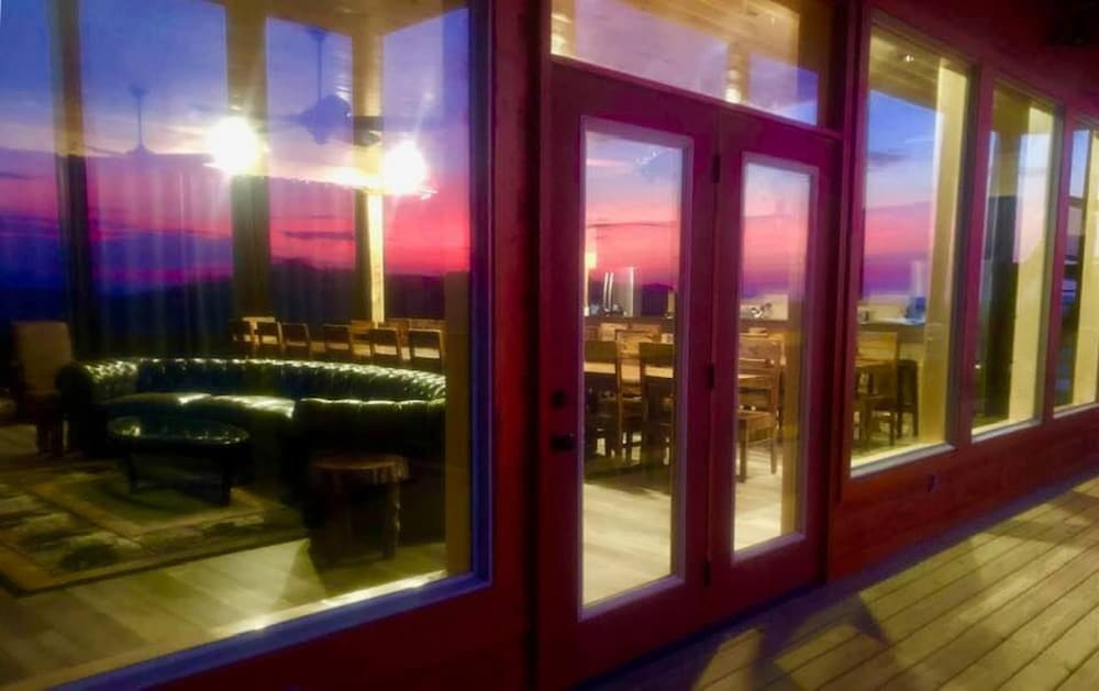 Skyline Splendor: Luksusowy Ośrodek z Zapierającymi dech w piersiach Widokami na Centrum Gatlinburga, Zdjęcie 40