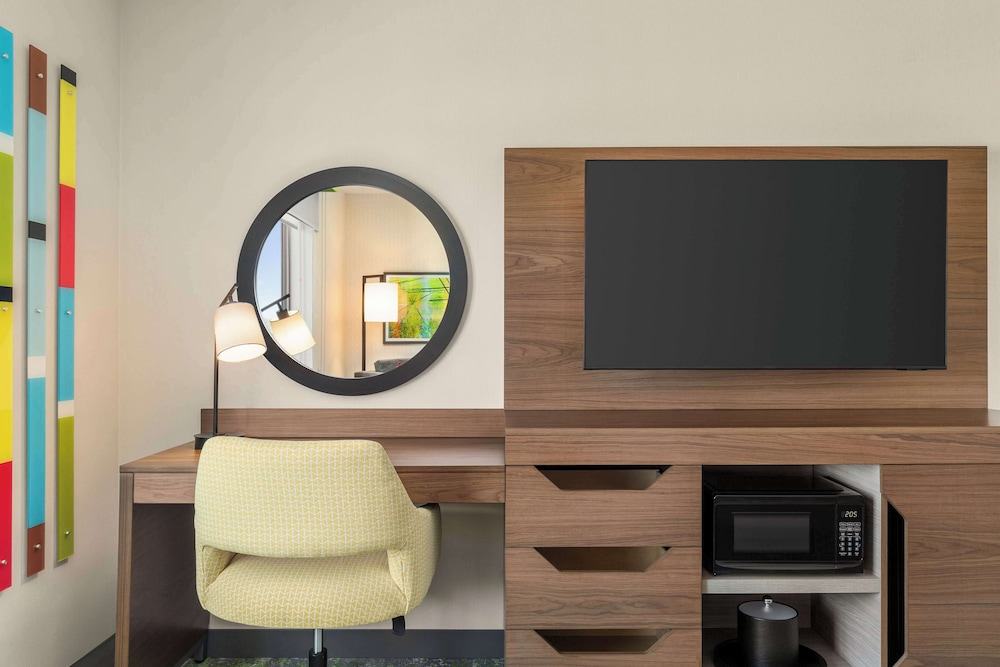 Hampton Inn  Suites Oroville - Property Image 19