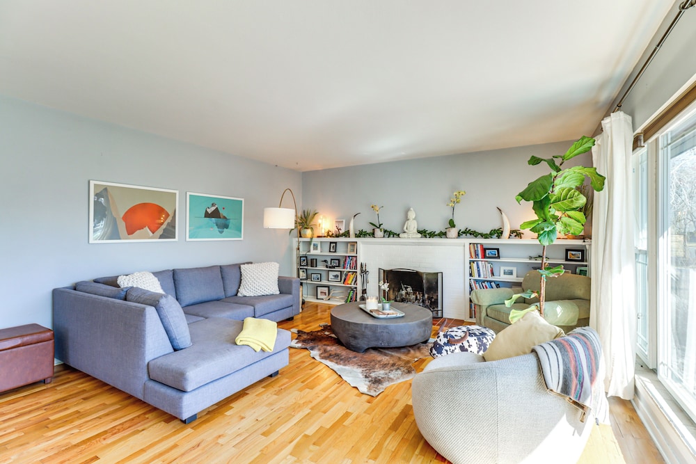 24 Mi to Slopes! Family Reno Home w/ Outdoor Oasis