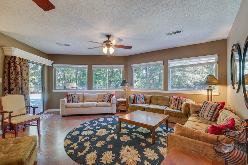 18 Mi to Dtwn Memphis: Oasis on 8 Acres! view 3