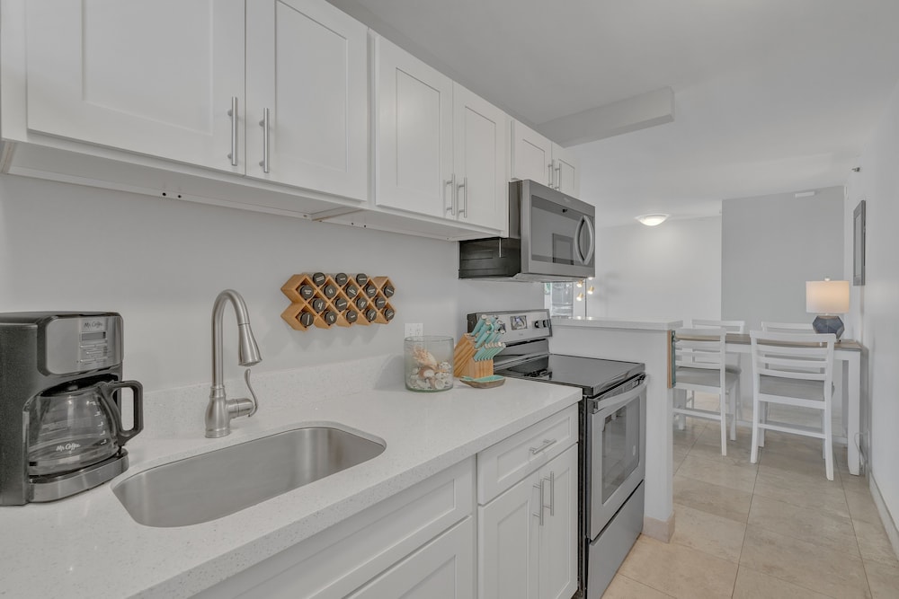 Tower 1 Suite 3514 - KP by Koko Resort Vacation Rentals view 5