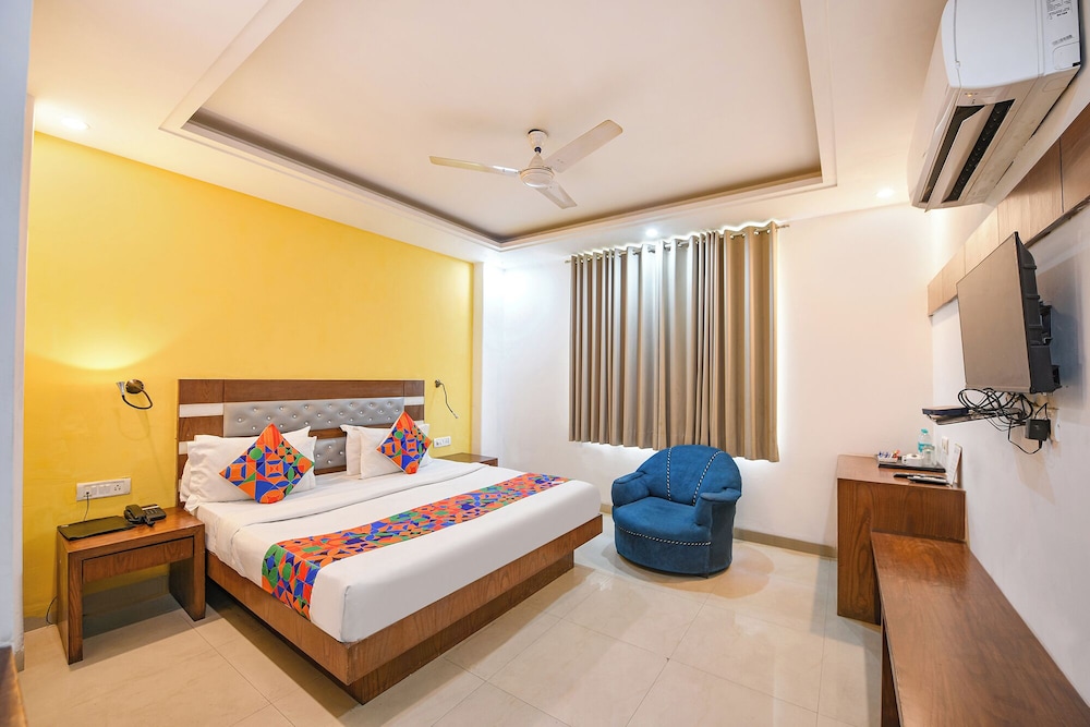 Fabhotel The Kings Plaza