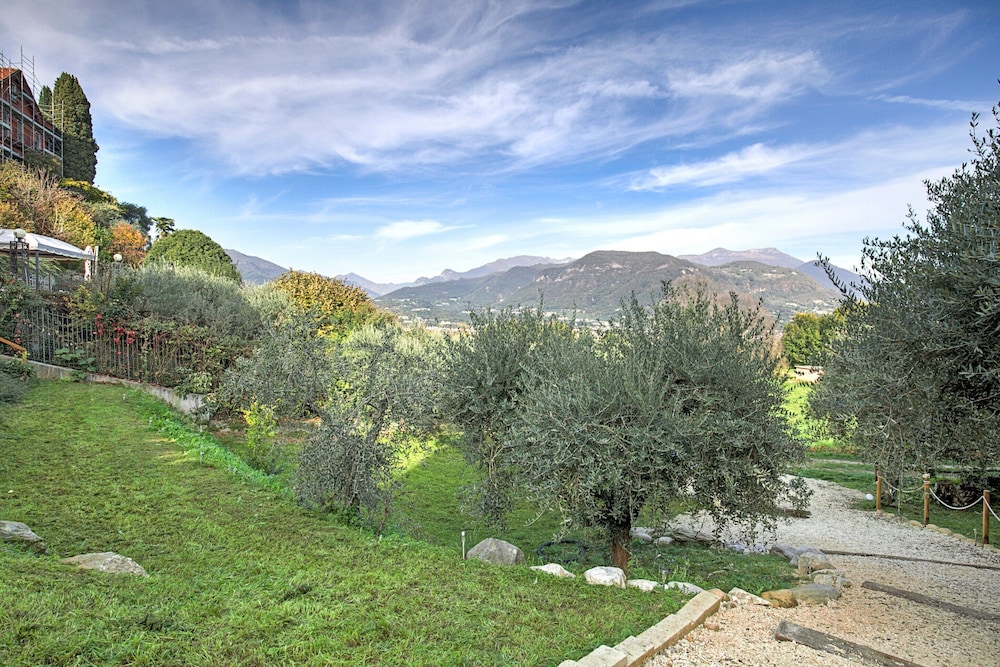 Sole Priscilla House- Terrace & parking