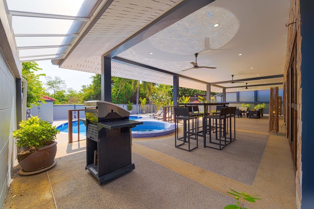Lovely 3BR Villa in good Location CV3MA