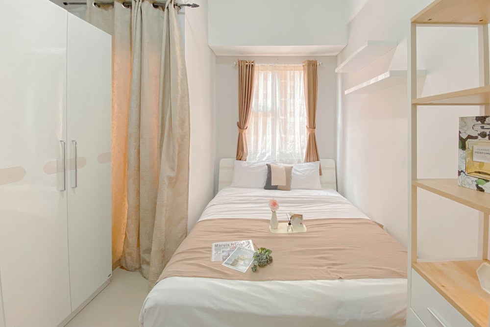 Good And Warm Studio Transpark Juanda Bekasi Timur Apartment