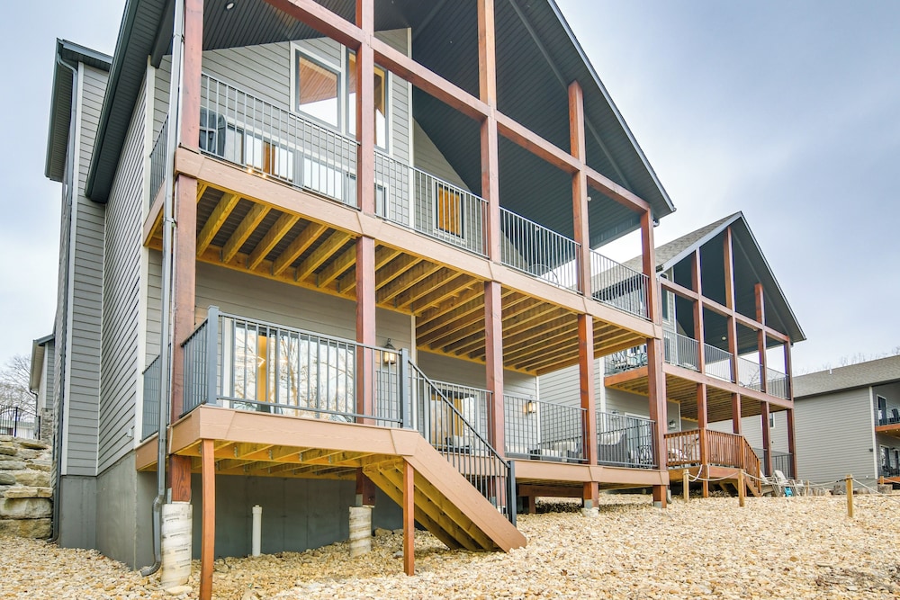 Fireplace + Lake Access: Waterfront Branson Escape