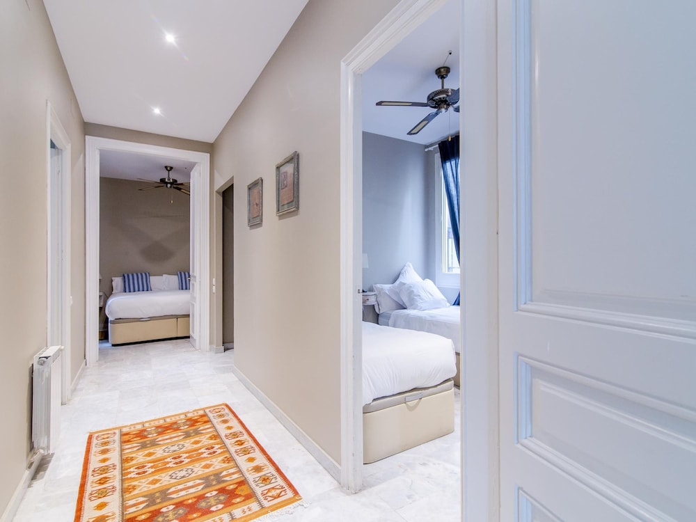 Apartamento de Lujo de Tres Habitaciones