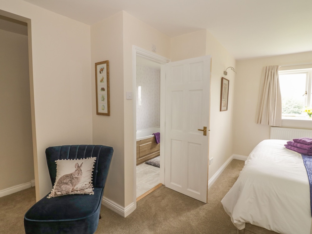 Daisy Cottage view 2