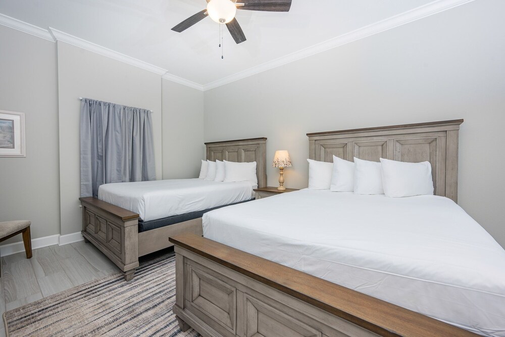 Phoenix Gulf Towers 1007 3 Bedroom Condo