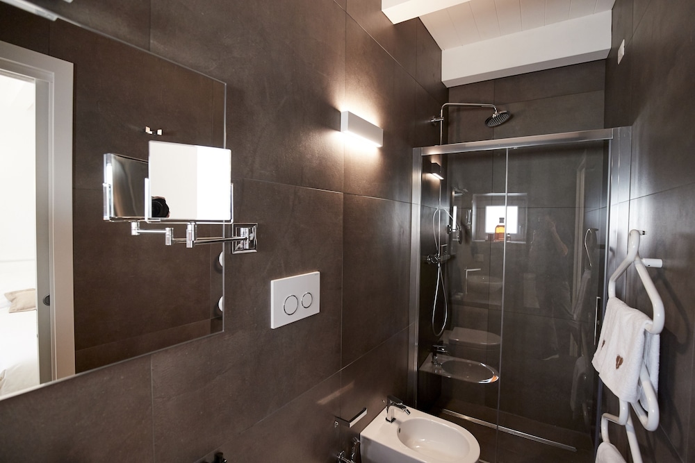 Iulius Suite & spa photo 3