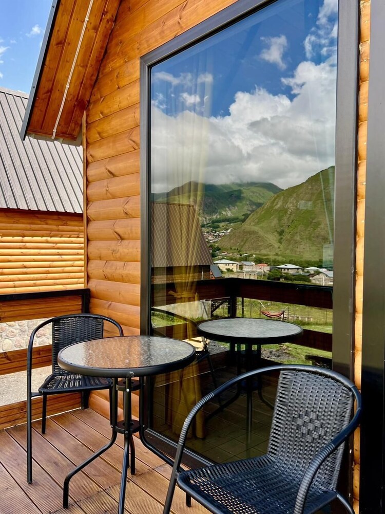 Kazbegi Inn Cottages