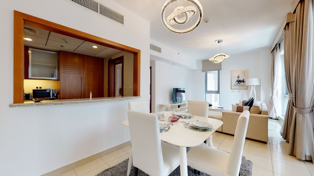 Lux BnB 3BDR Burj Khalifa & Pool Views