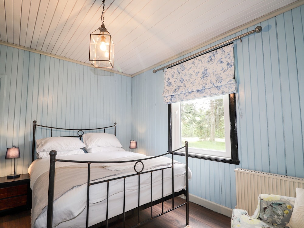 Challenger Bothy