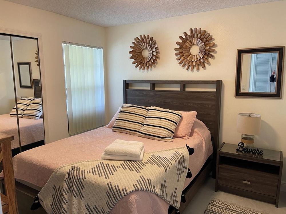 Grand Luxury 3BR Penthouse Near Disney Parks 2