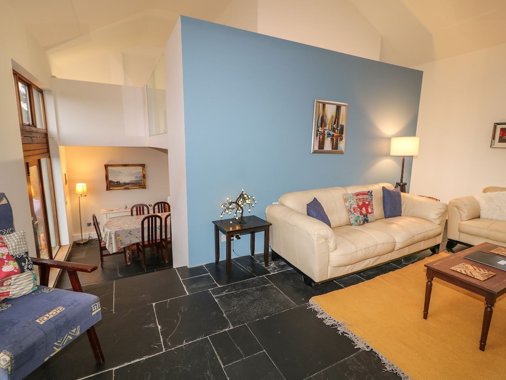 Lough Meela Lodge