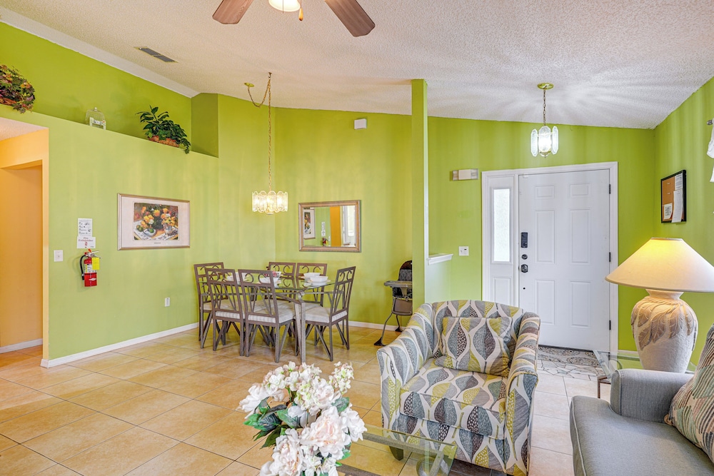 9 Mi to Walt Disney World: Family Home w/ Pool!