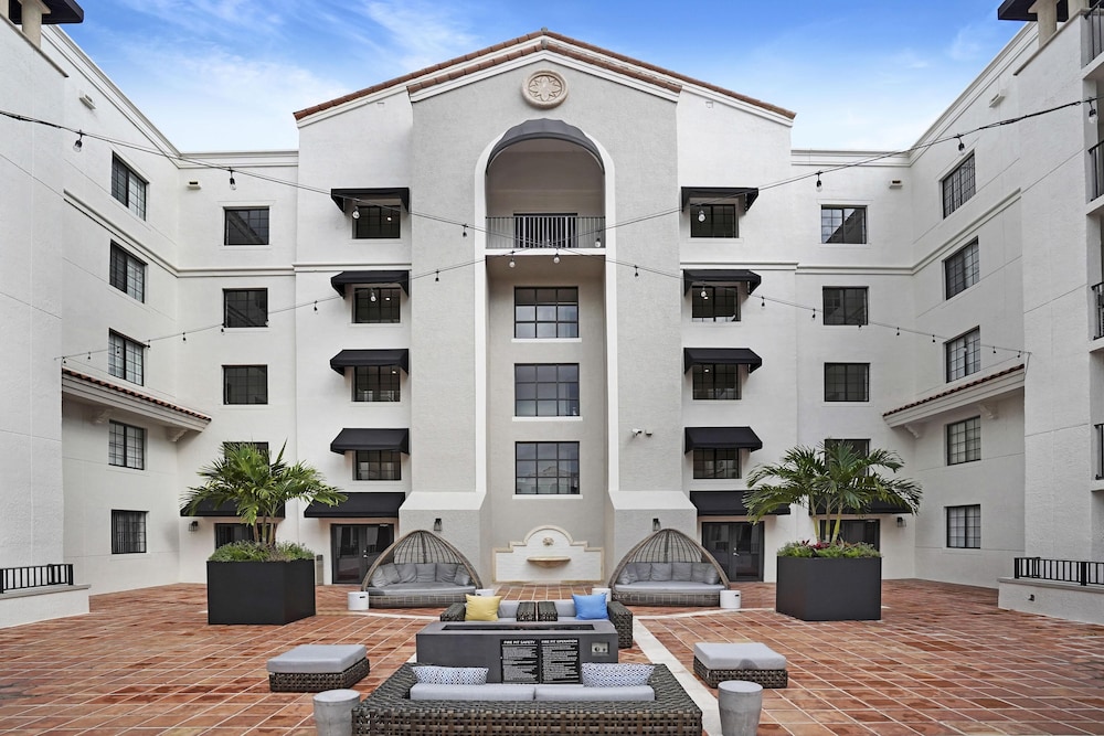 Dharma Home Suites Coral Gables at Gables Grand Plaza, 写真 94