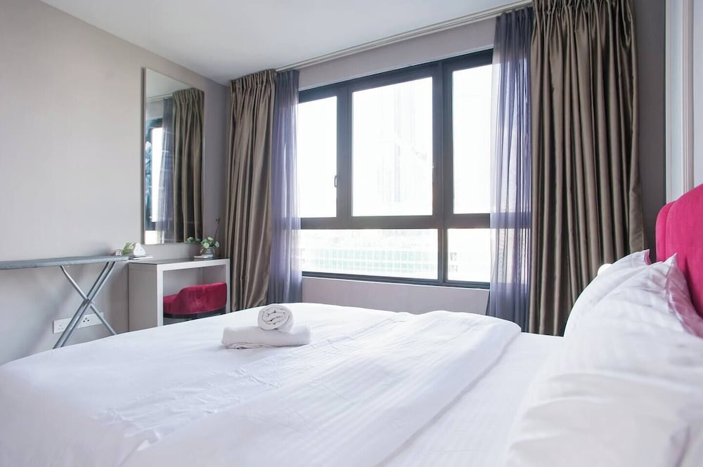 ICity Luxury Condo by Smarthome