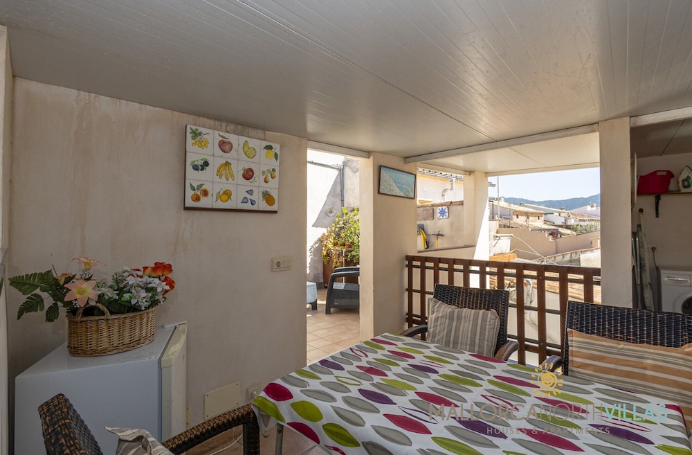 Spacious Villa With Garden