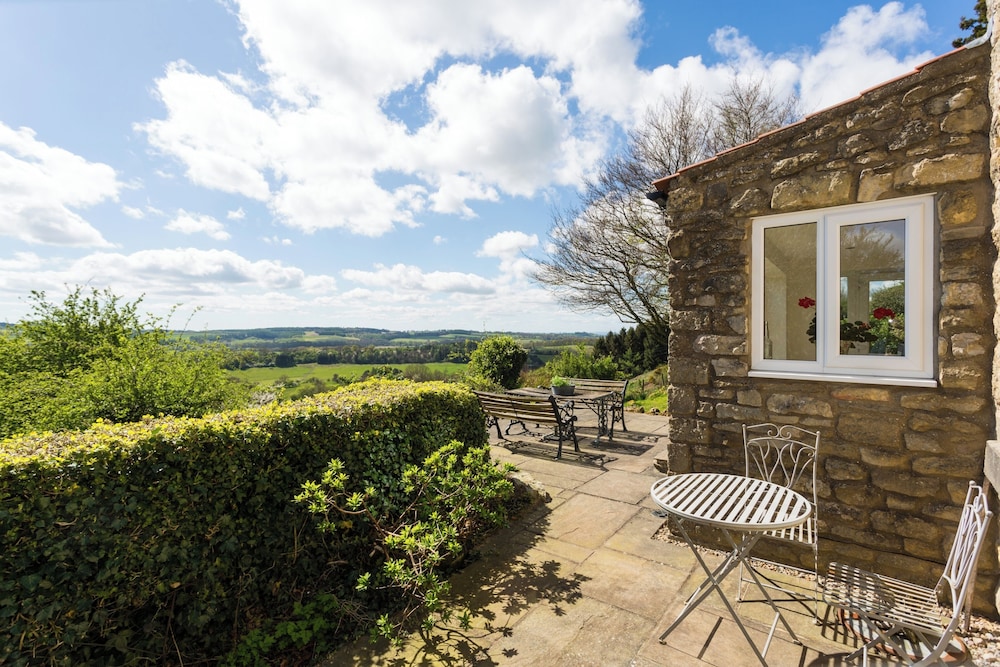 Stunning 3 Bedroom Cottage Near Historic York