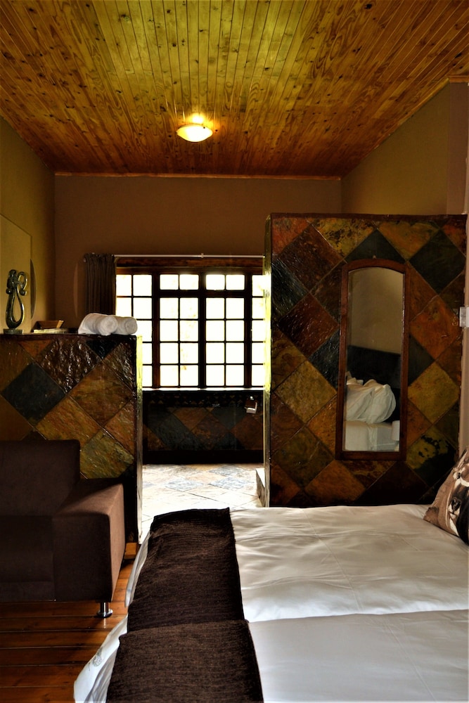 Amaka Private Game Reserve and Safaris