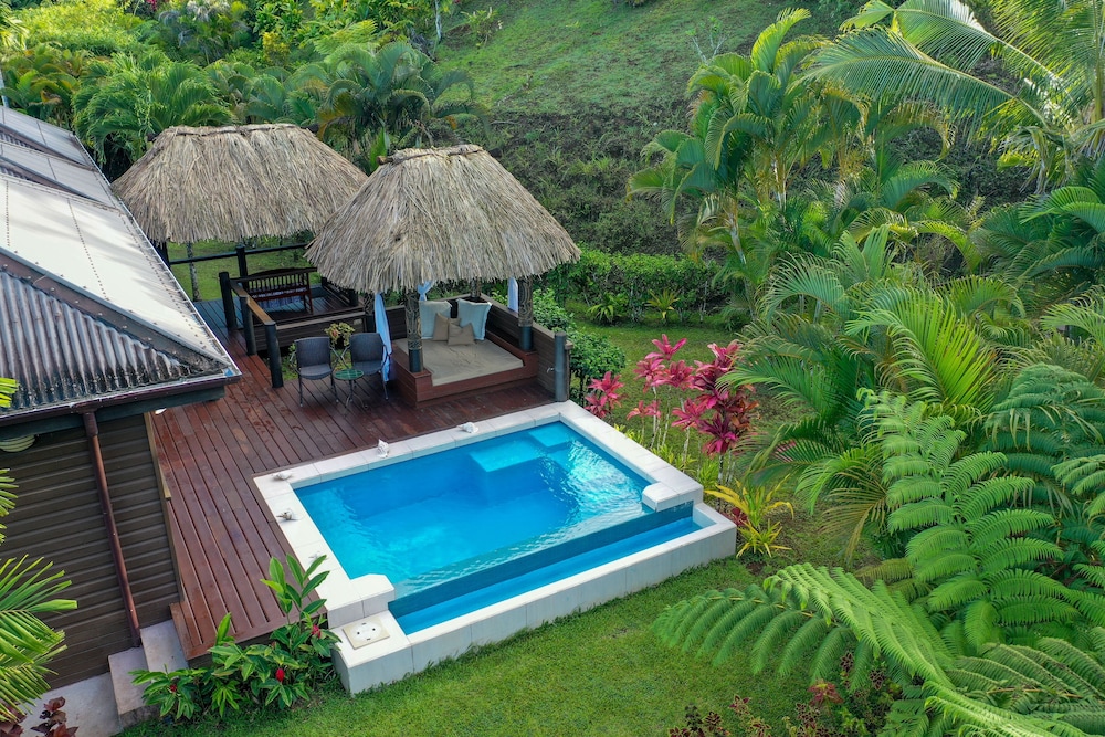 Emaho Sekawa Resort